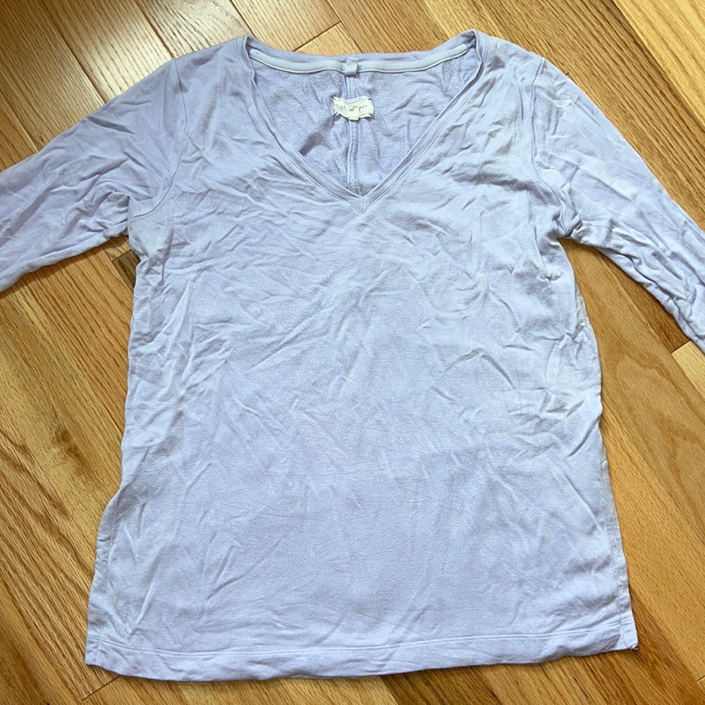Lou & grey | lilac purple v neck 3/4 sweatshirt t shirt